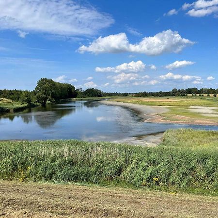Oosterschelde Lodge Met Veel Privacy En Dicht Bij Het Water Scherpenisse Bagian luar foto