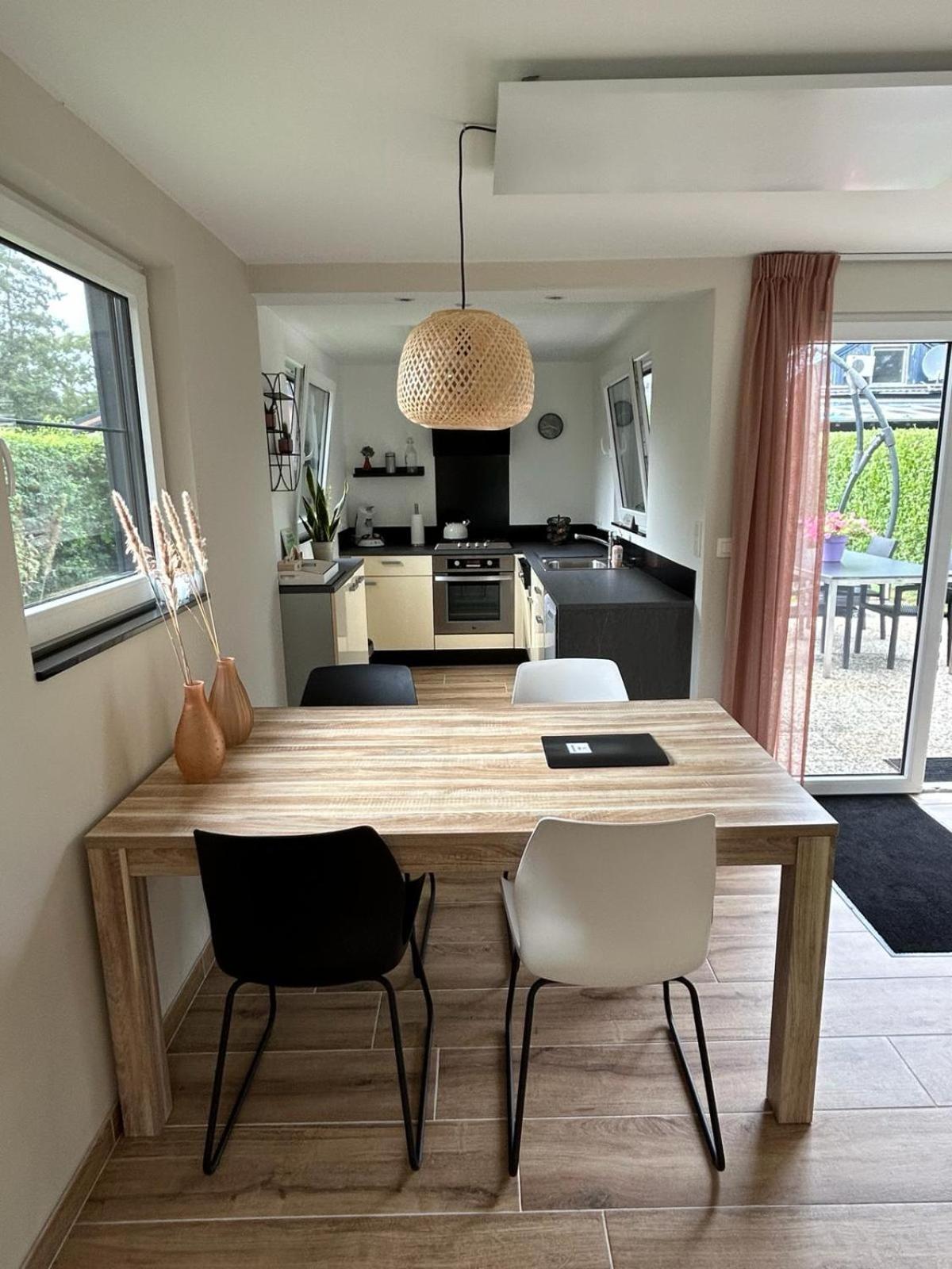 Oosterschelde Lodge Met Veel Privacy En Dicht Bij Het Water Scherpenisse Bagian luar foto